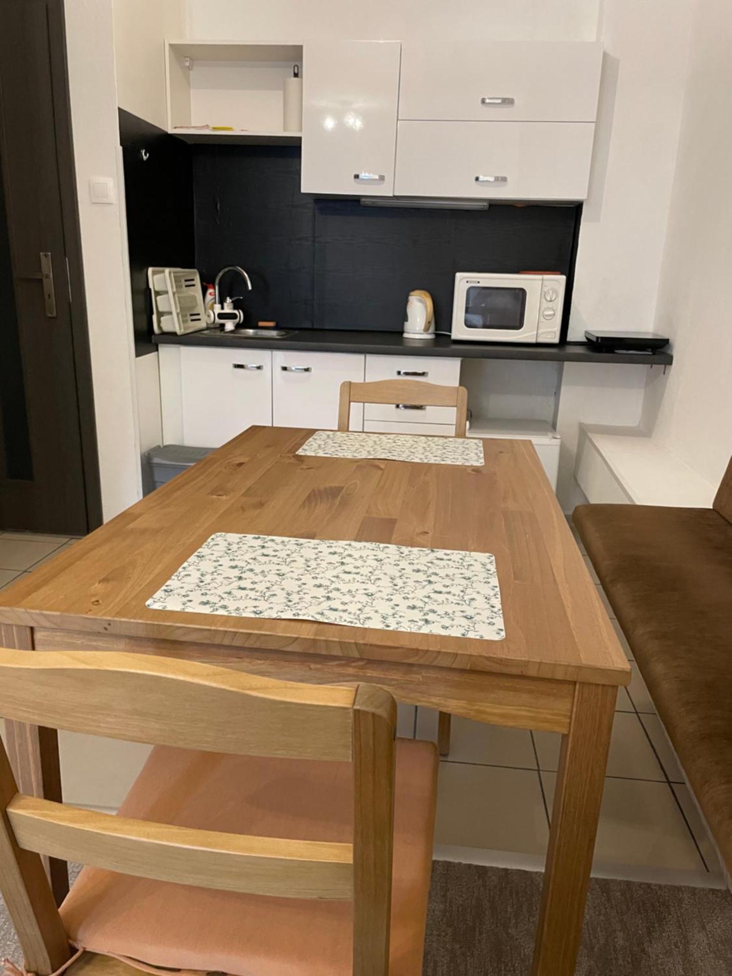 Zu Hause Casa de hóspedes Vrbov Quarto foto