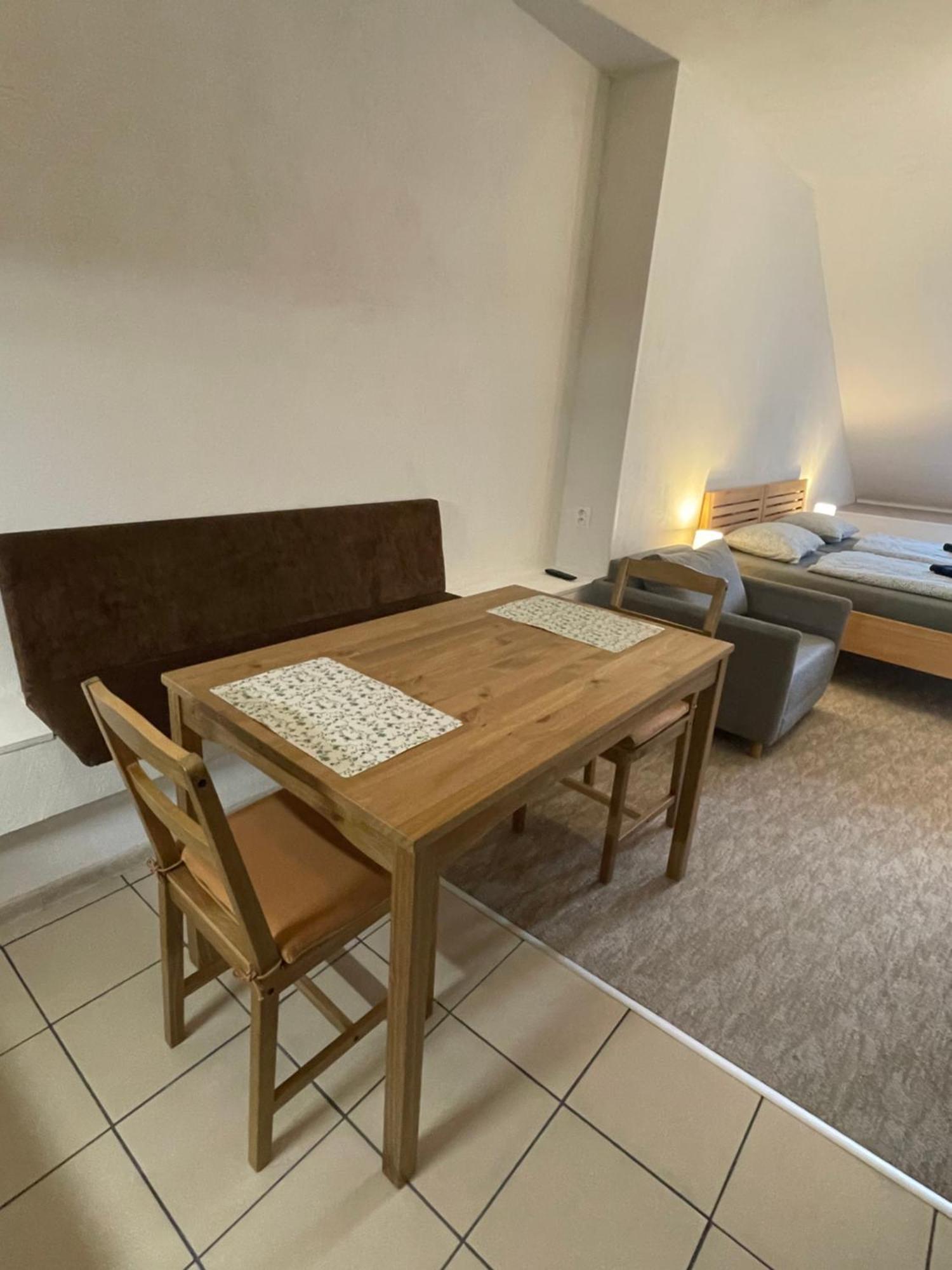 Zu Hause Casa de hóspedes Vrbov Quarto foto