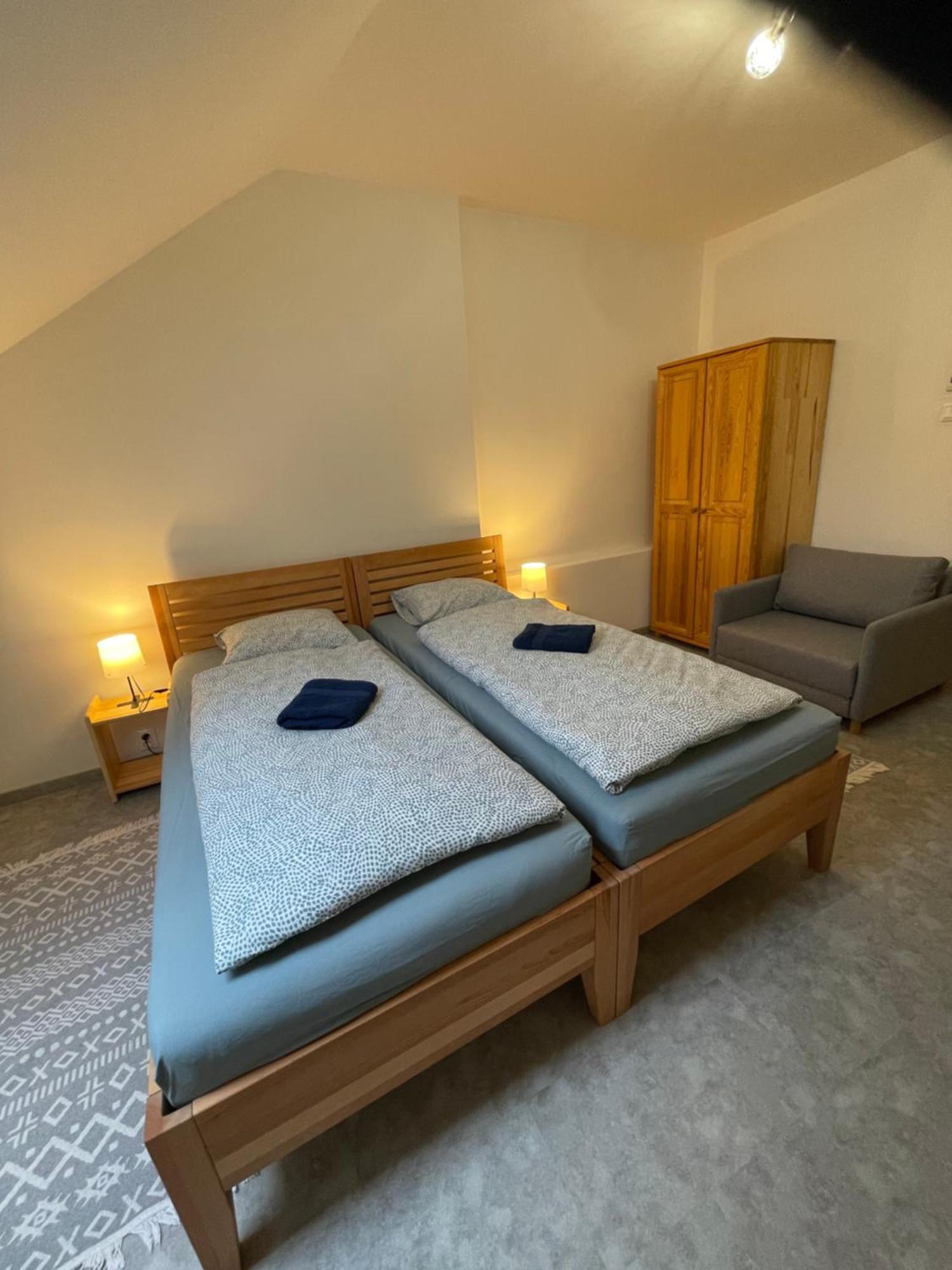 Zu Hause Casa de hóspedes Vrbov Quarto foto